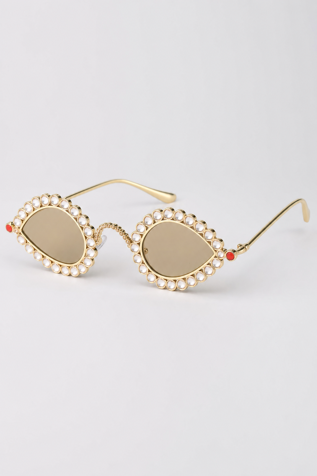 Lunette Pharrell Williams — sur fond gris - couleur Gold
