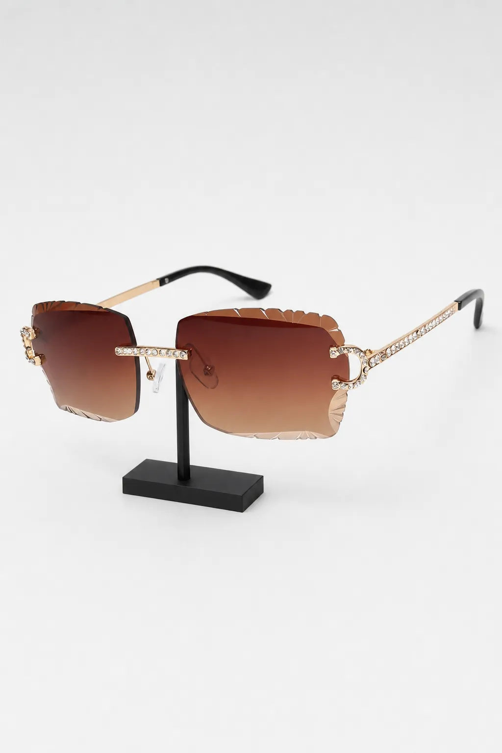 Lunette PLK — sur présentoir noir mat