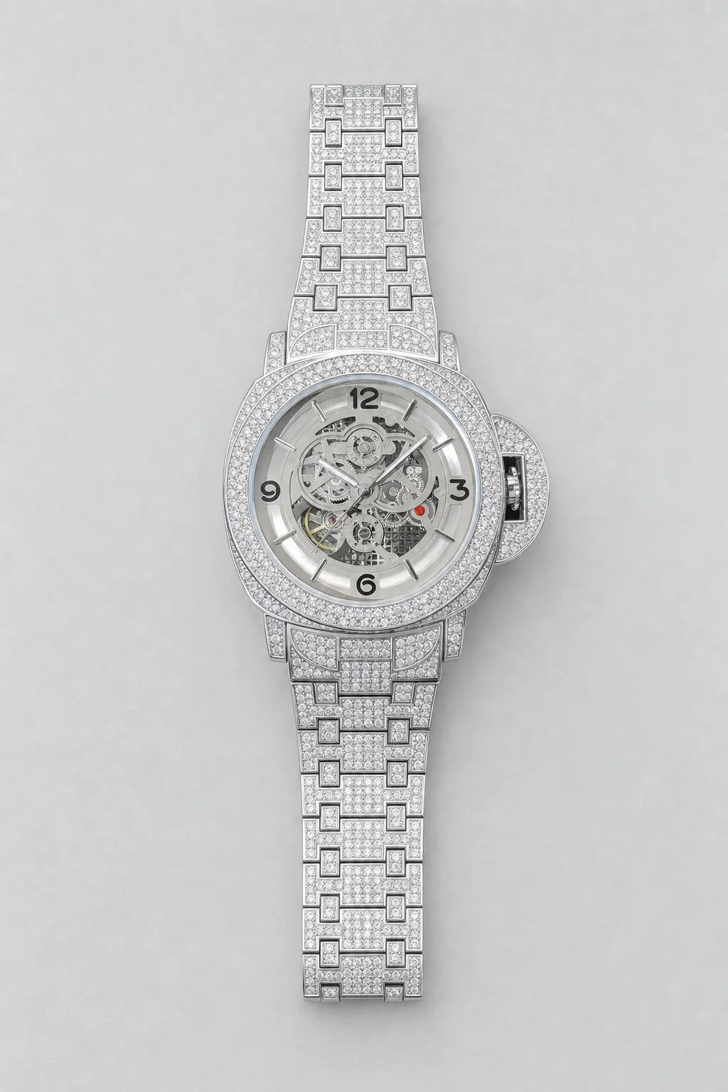 Montre Lacrim — sur fond gris