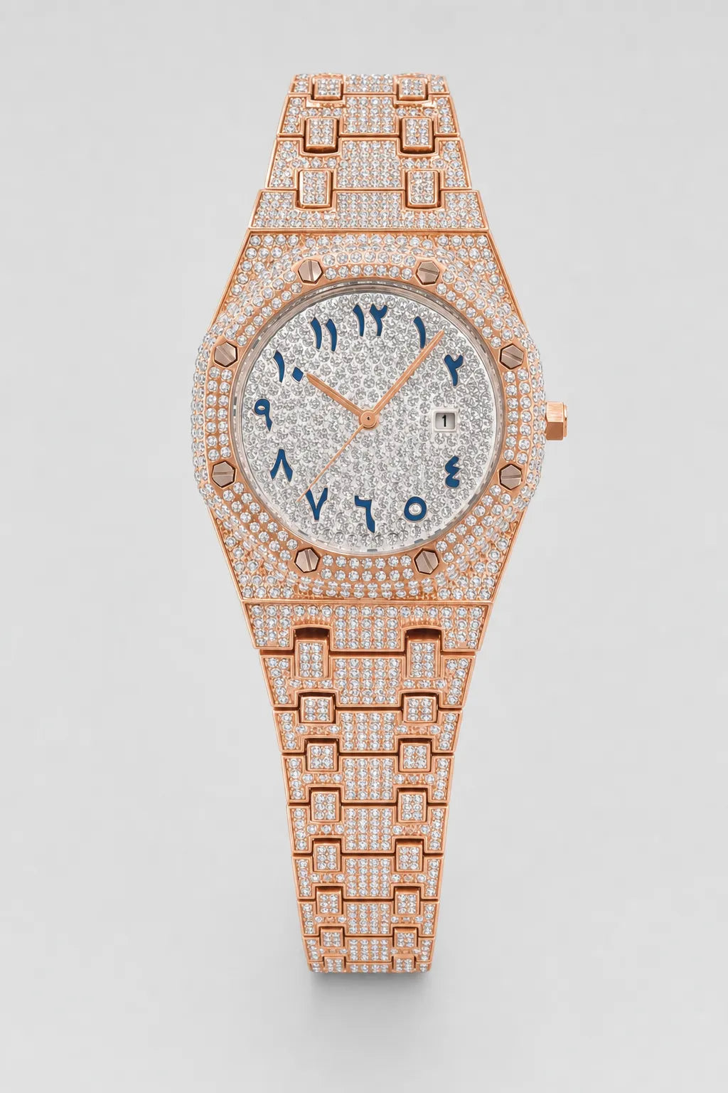 Montre Maitre Gims — sur fond gris