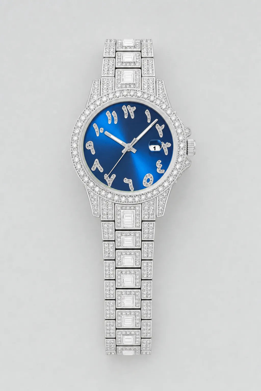 Montre rappeur en Diamant — variante Bleu-Argent sur fond gris