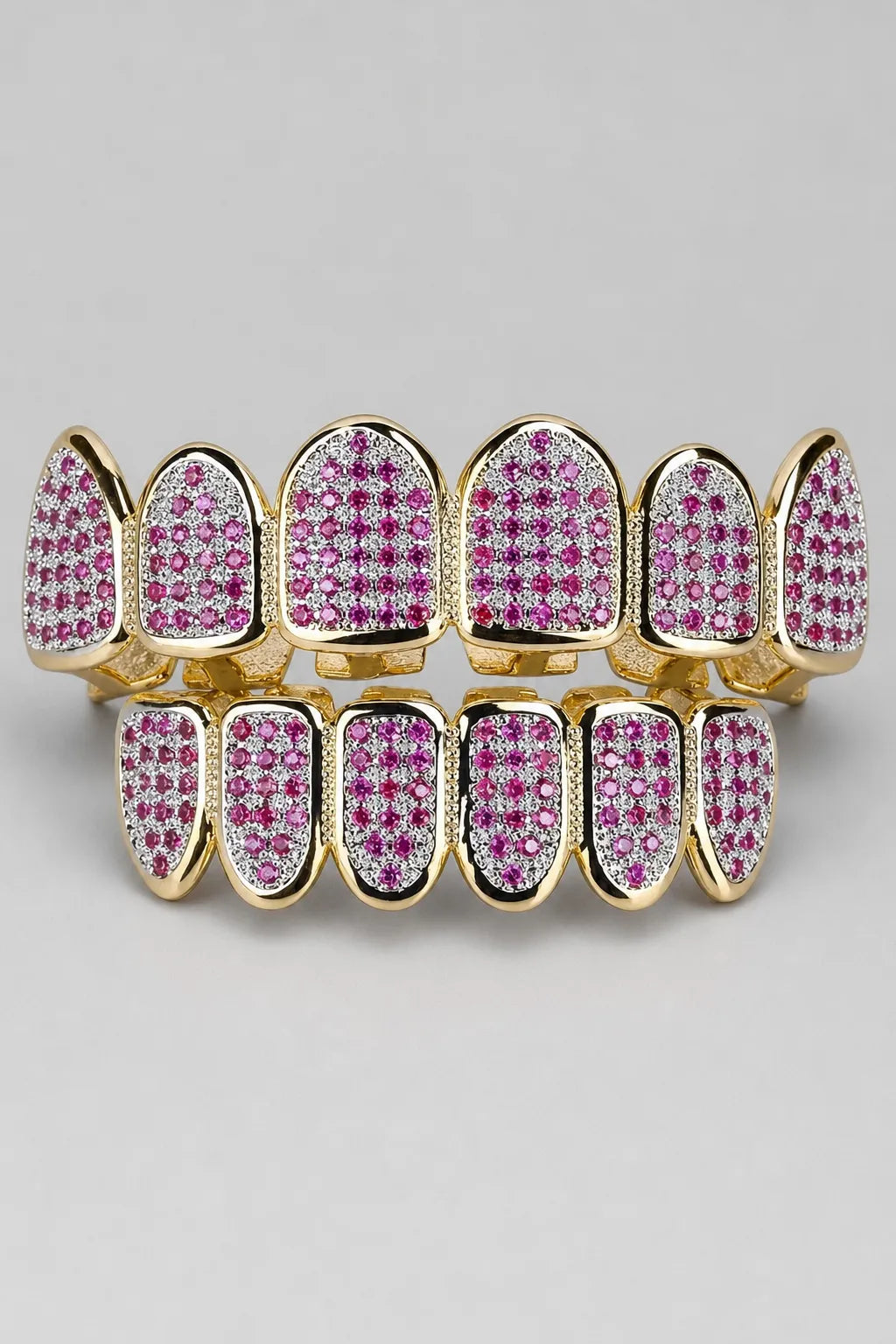 Purple grillz — sur fond gris