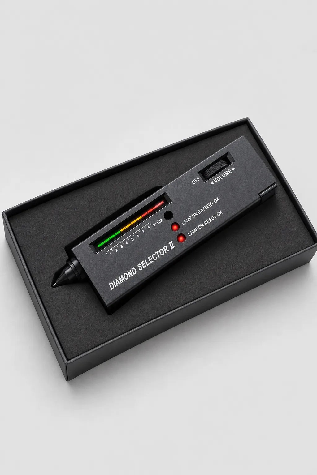 Testeur de diamant — sur présentoir noir mat