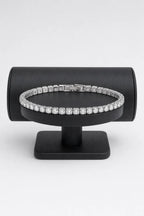 VVS tennis bracelet — sur présentoir noir mat